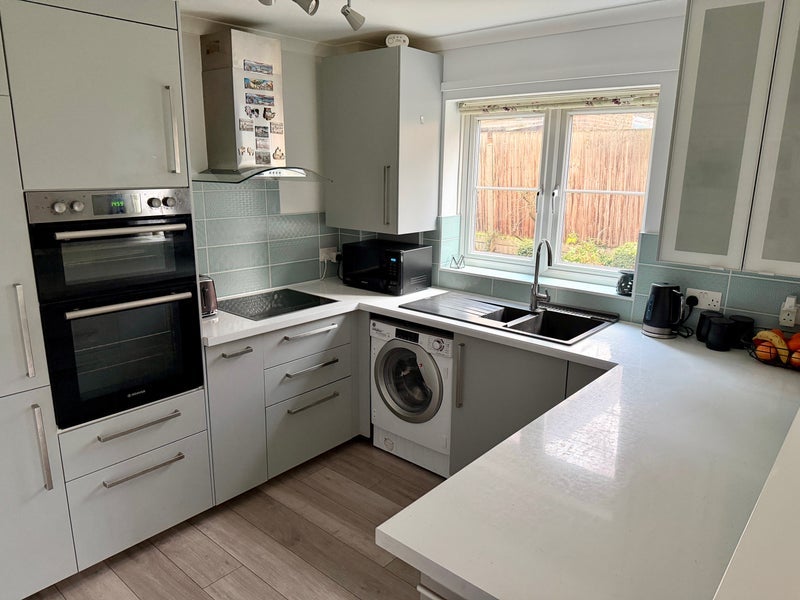 Flat Leigham Court Road in Greater London
