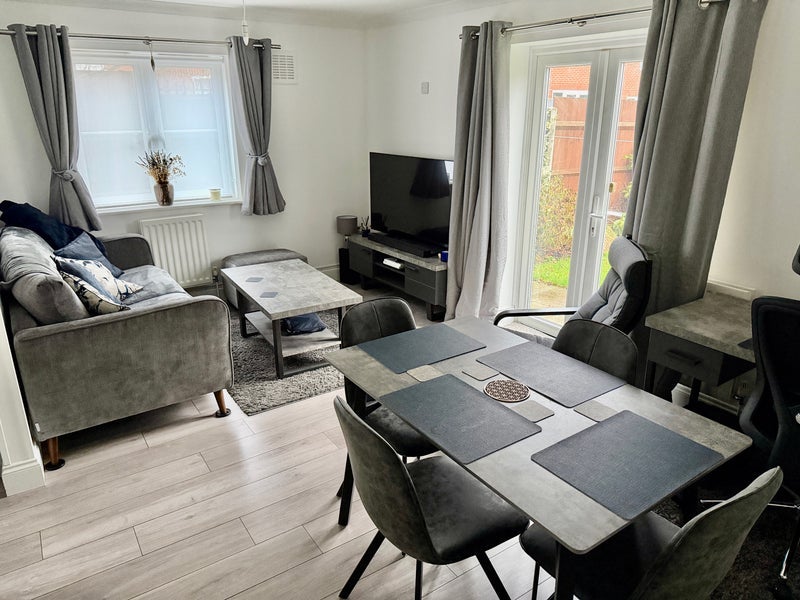 Flat Leigham Court Road in Greater London