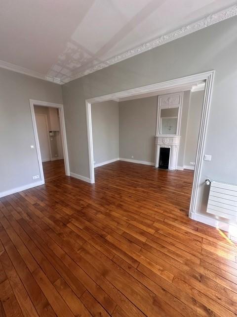 Flat Boulevard de Grenelle in Paris