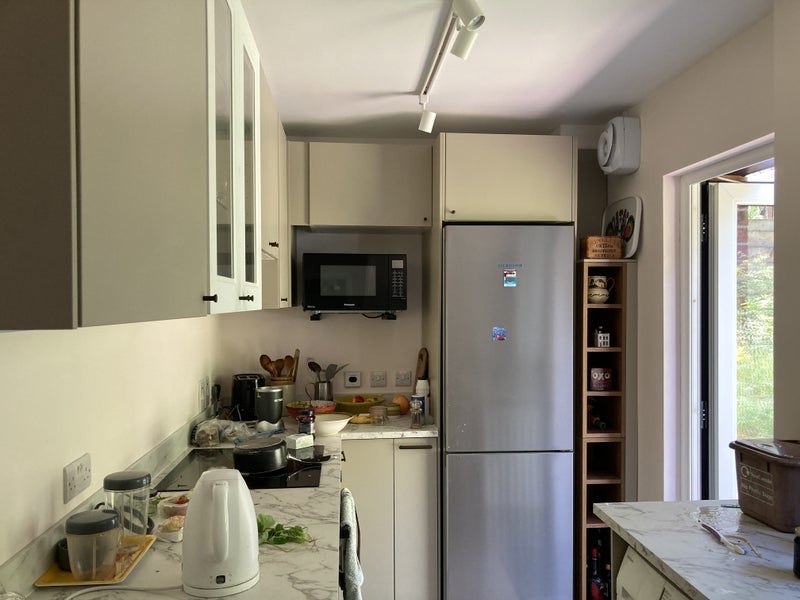 Room Ardern Close in Bristol