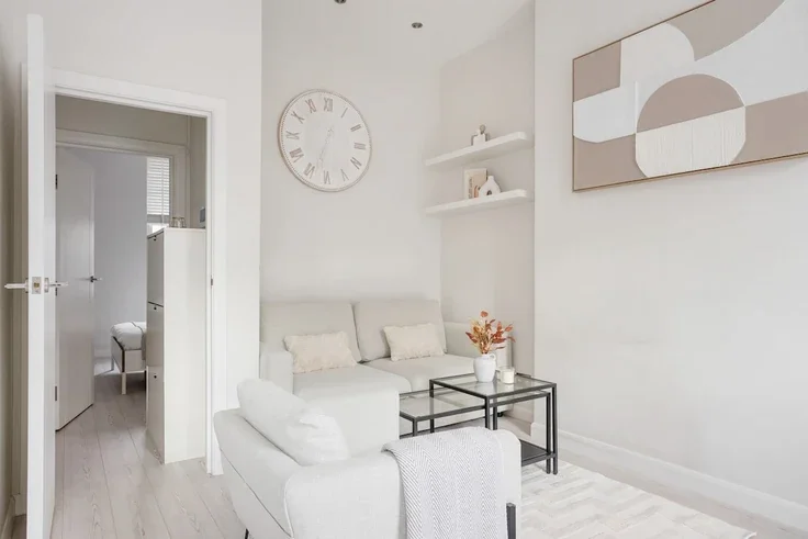 Flat Queensway in City of Westminster