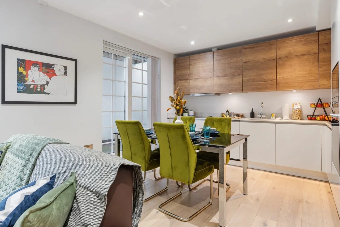 Flat Hendon Way in Greater London