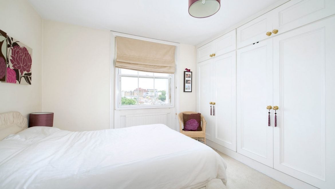 Flat Cornwall Gardens in Greater London