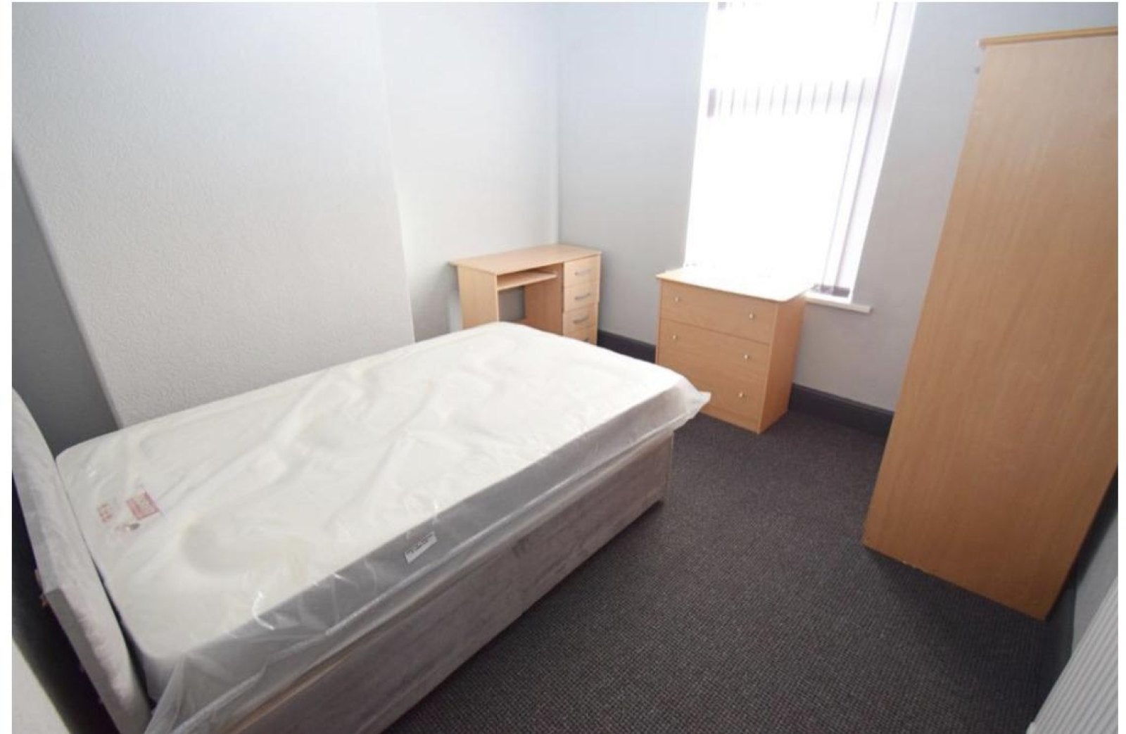 Flat Watford Street in Stoke-on-Trent