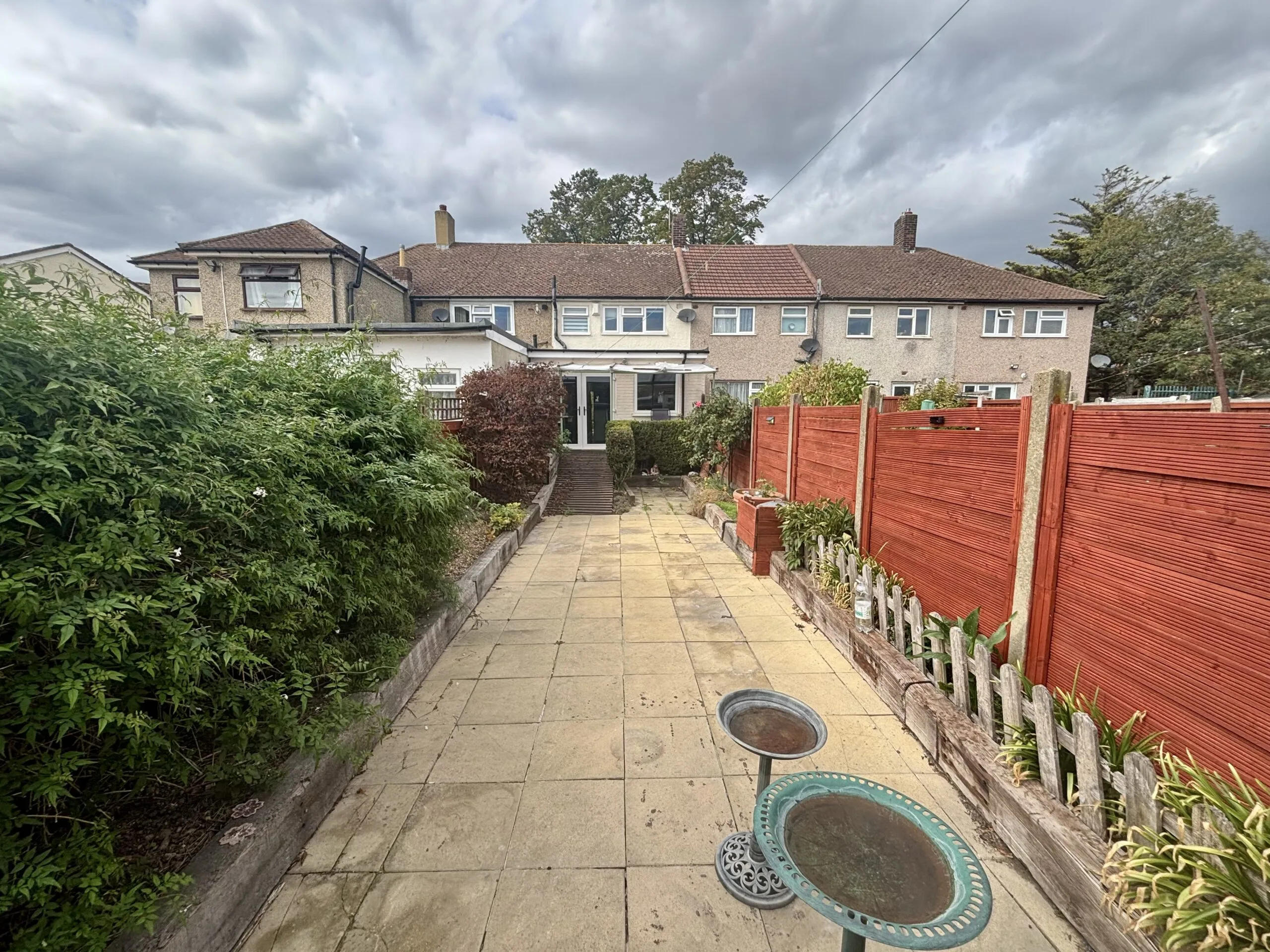 House Edgehill Gardens in Greater London