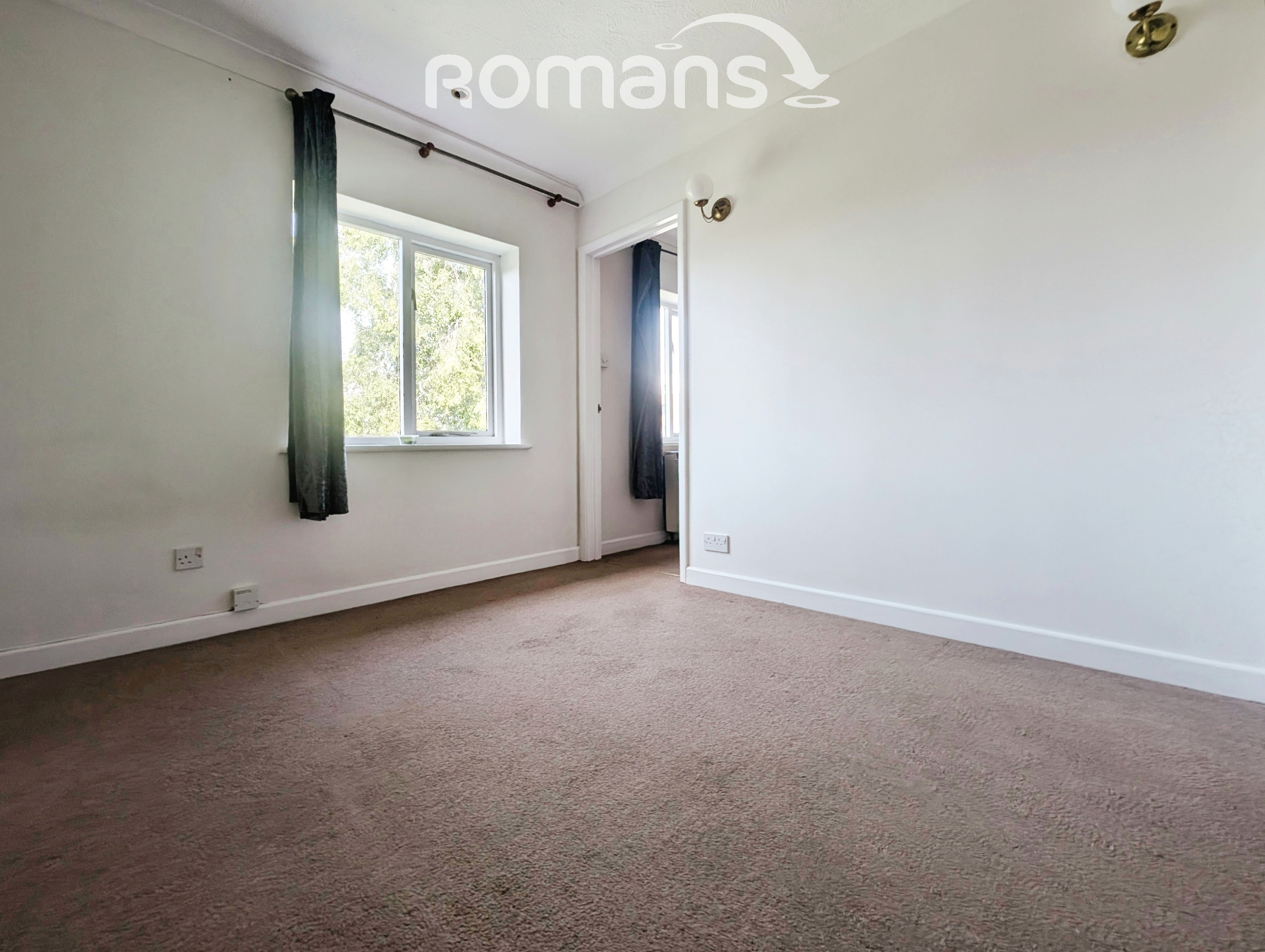 Flat Queen Alexandra Road in High Wycombe