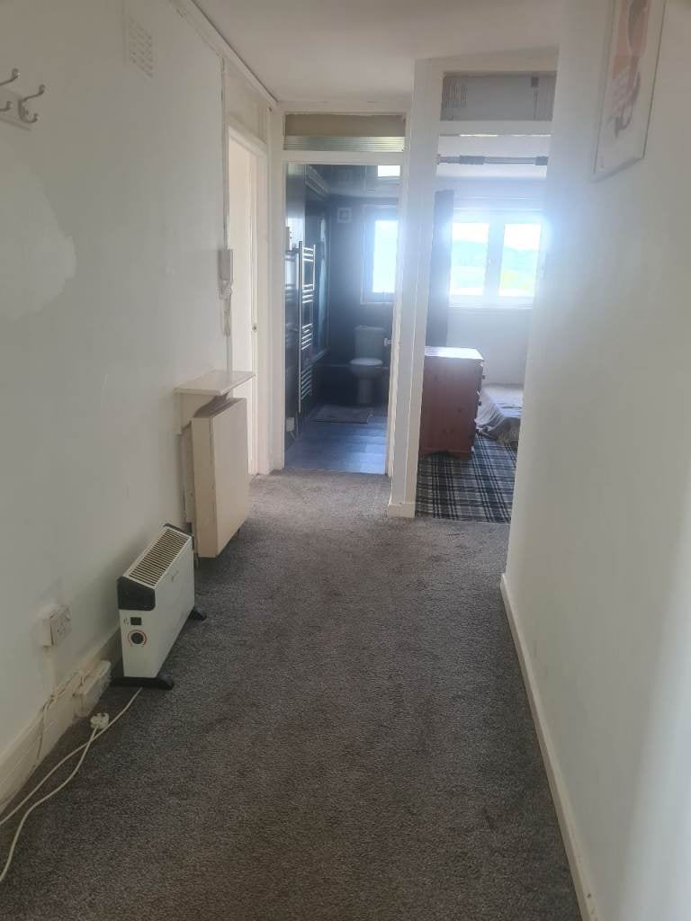 Flat Kirkoswald Drive in Clydebank