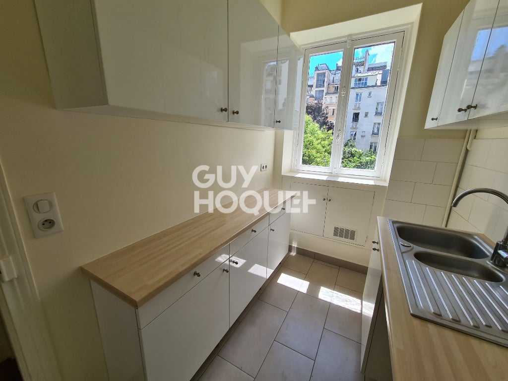 Flat Avenue Achille Peretti in Neuilly-sur-Seine