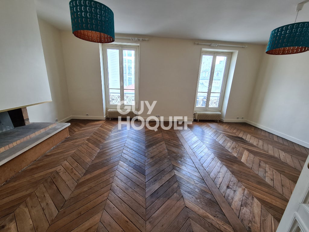 Flat Avenue Achille Peretti in Neuilly-sur-Seine