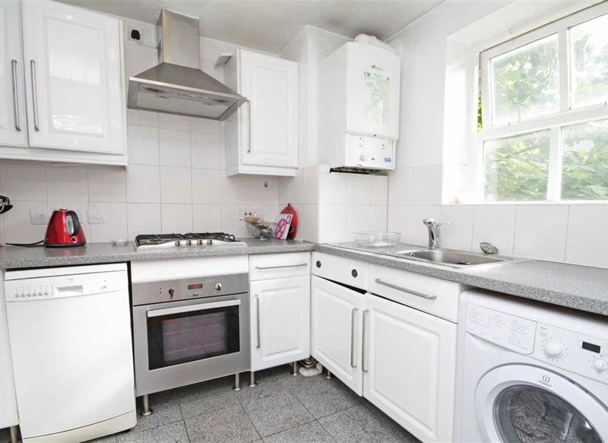 House Vauxhall Grove in Greater London