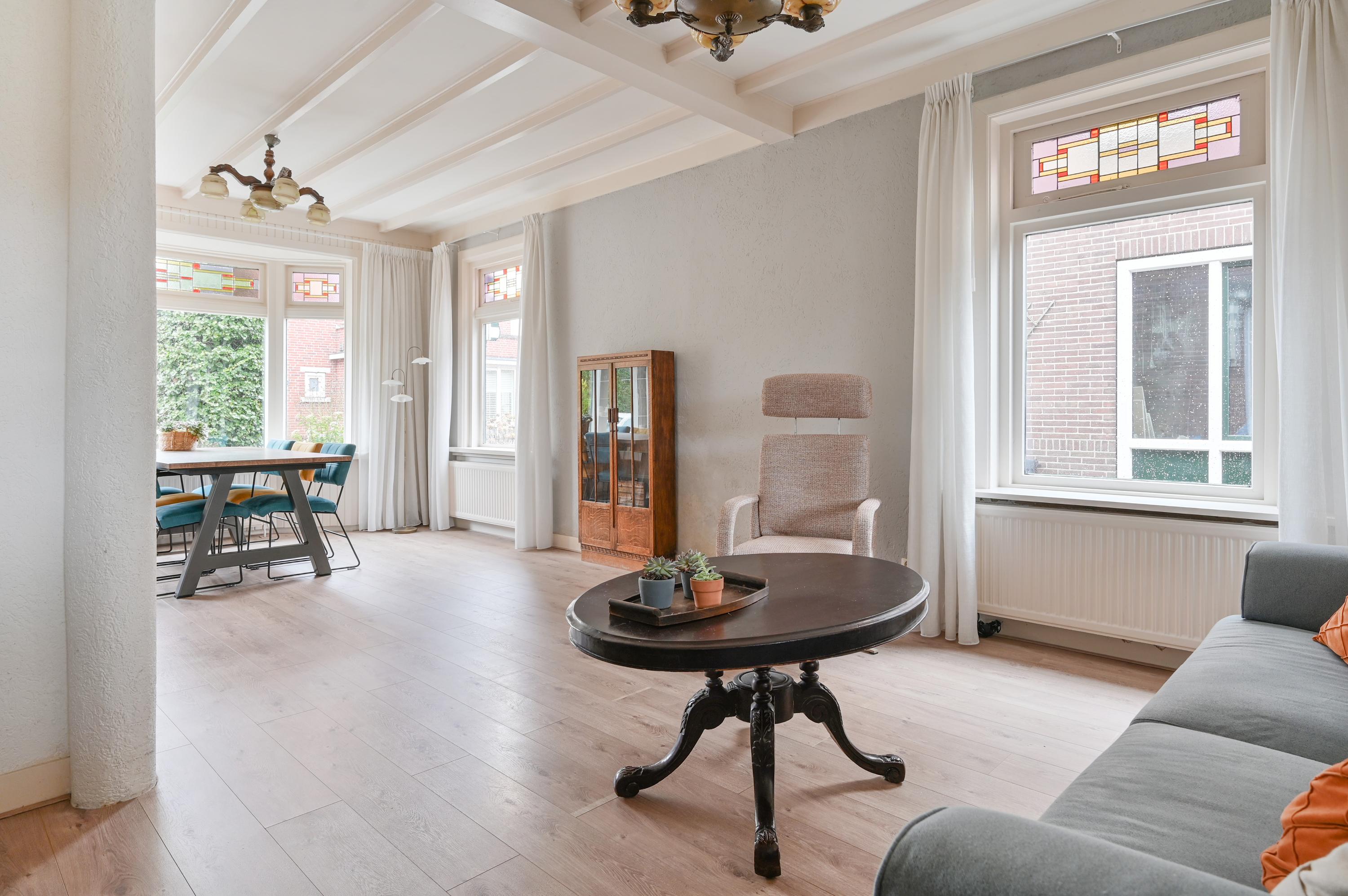 Twee-onder-één-kap te koop: Kerklaan 7, Amstelhoek