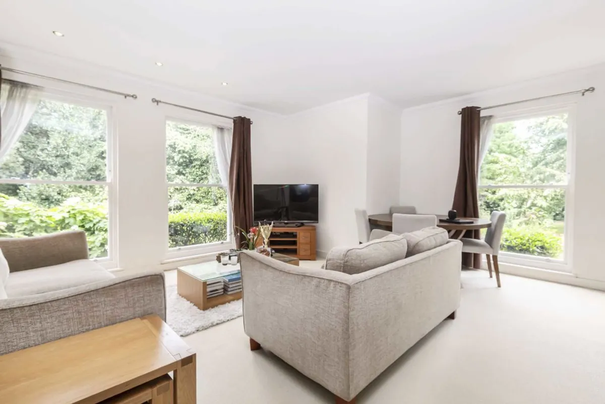 Flat Langdon Park in Greater London