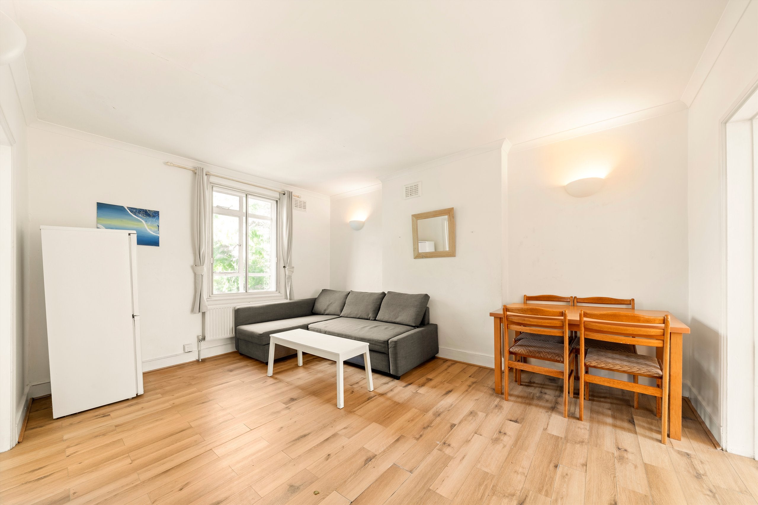 Flat Finchley Road in City of Westminster
