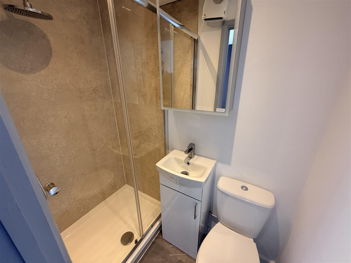 Room Bridgeman Street in Farnworth