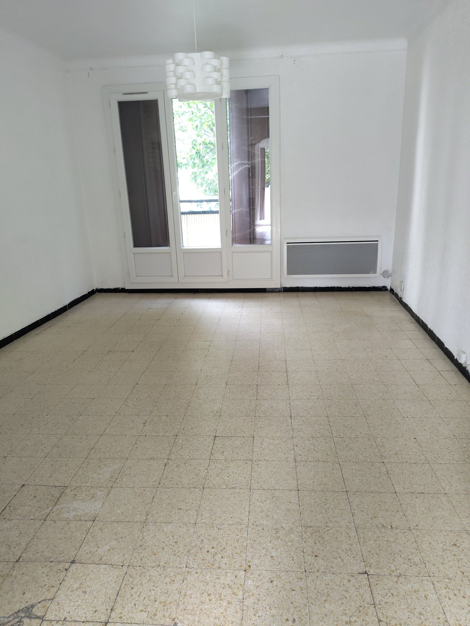 Flat Place Maurice Charretier in Carpentras