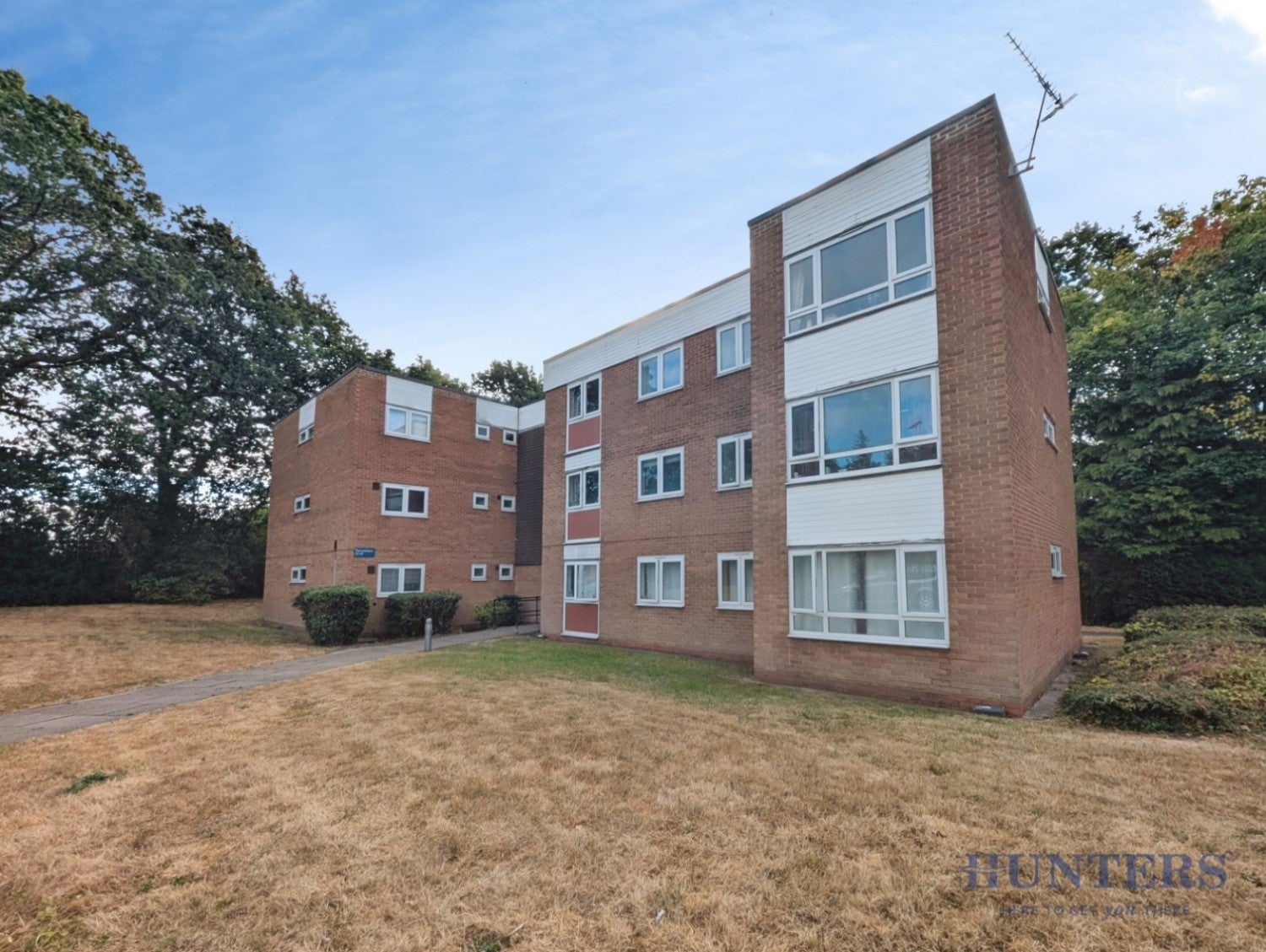 Flat Bishopton Close in Shirley