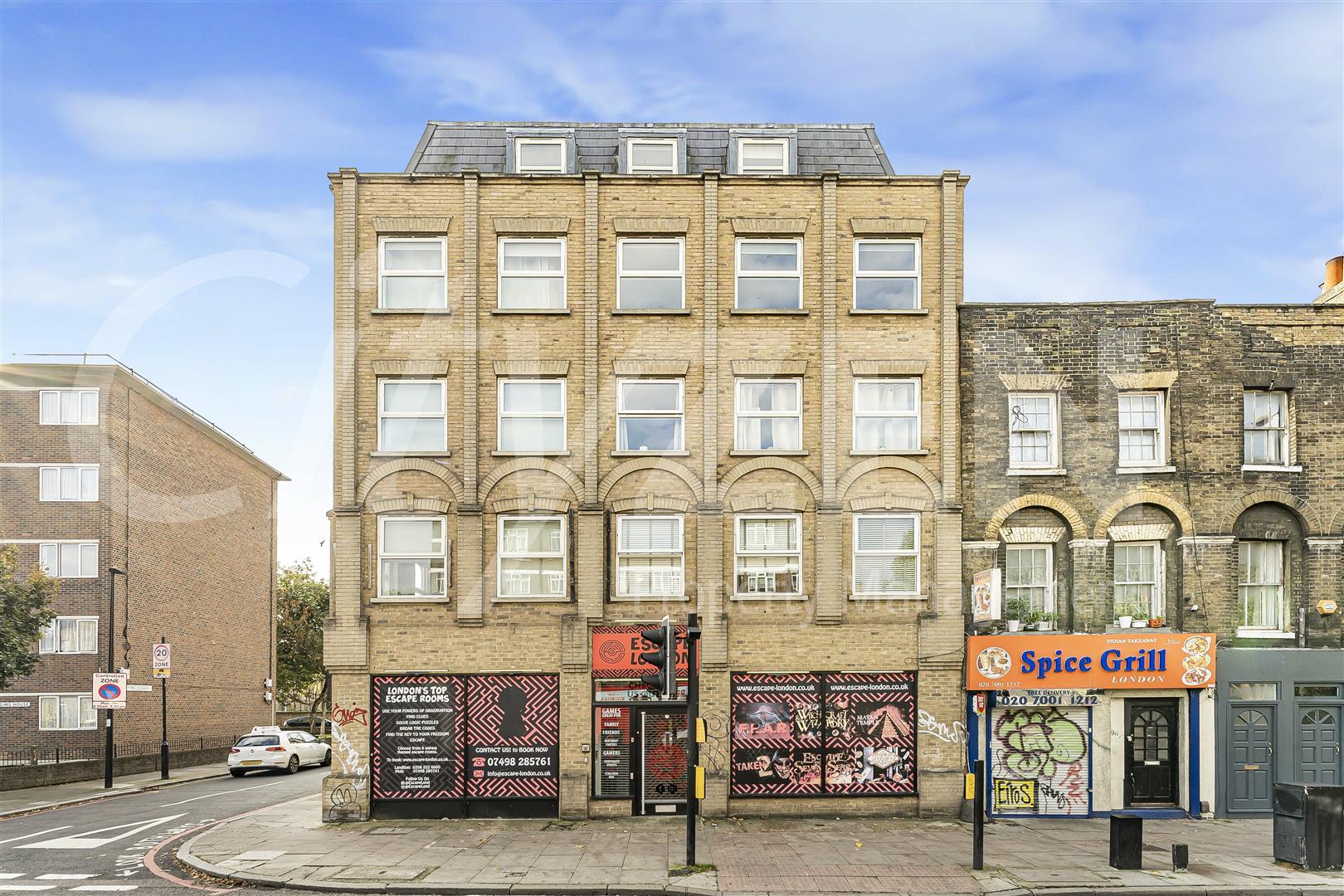 Flat Commercial Road in Greater London