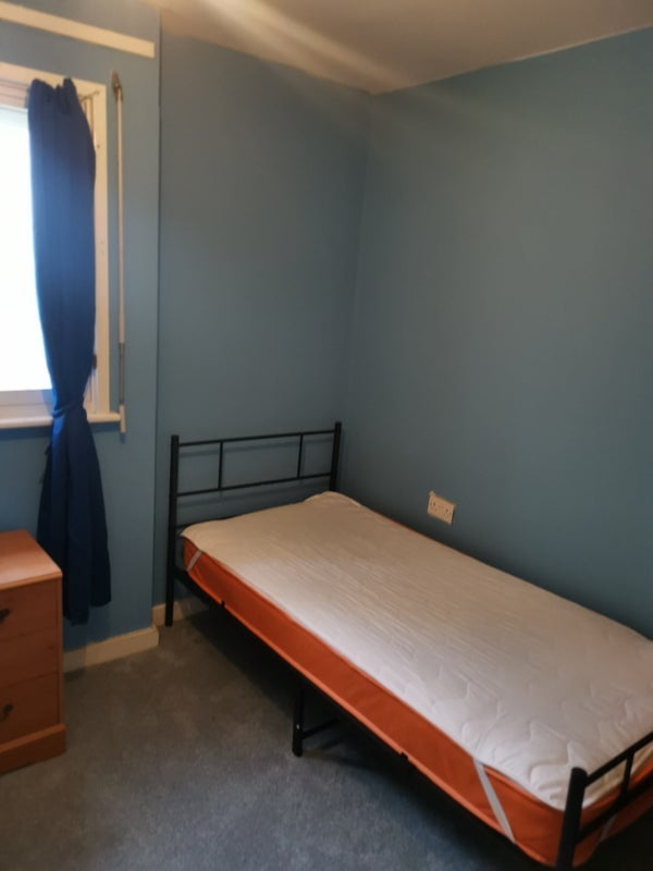 Room Blackburn Road in Greater London
