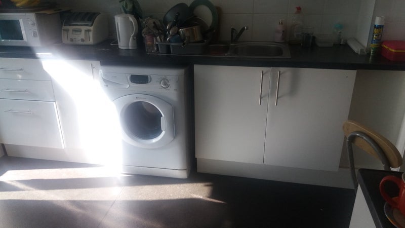 Room Blackburn Road in Greater London