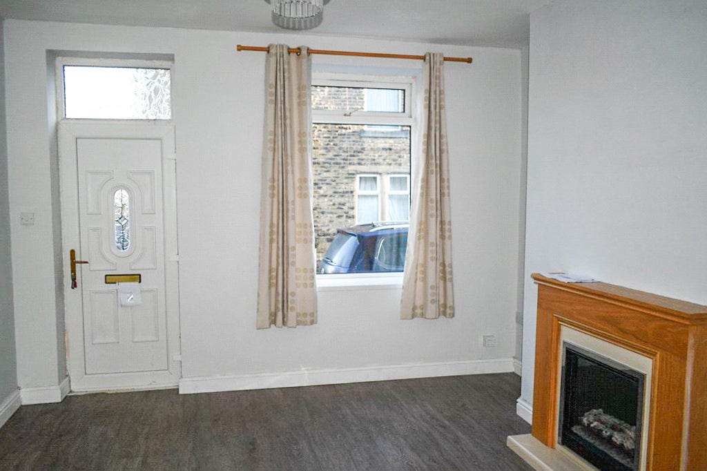 Flat Arctic Street in Bradford