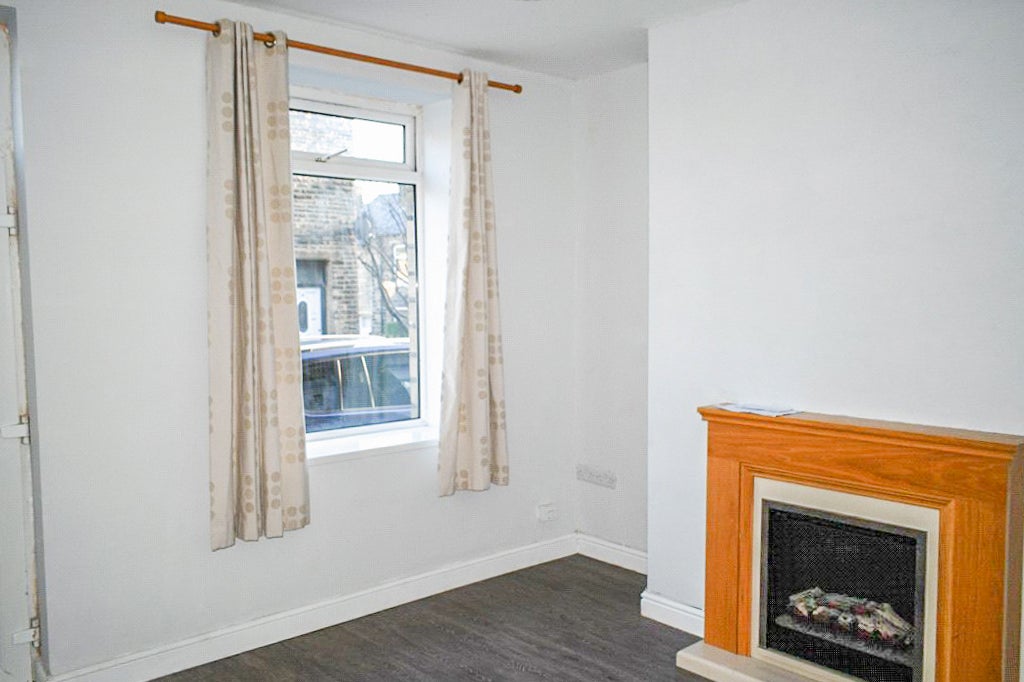 Flat Arctic Street in Bradford