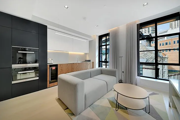 Flat Bartholomew Close in City of London