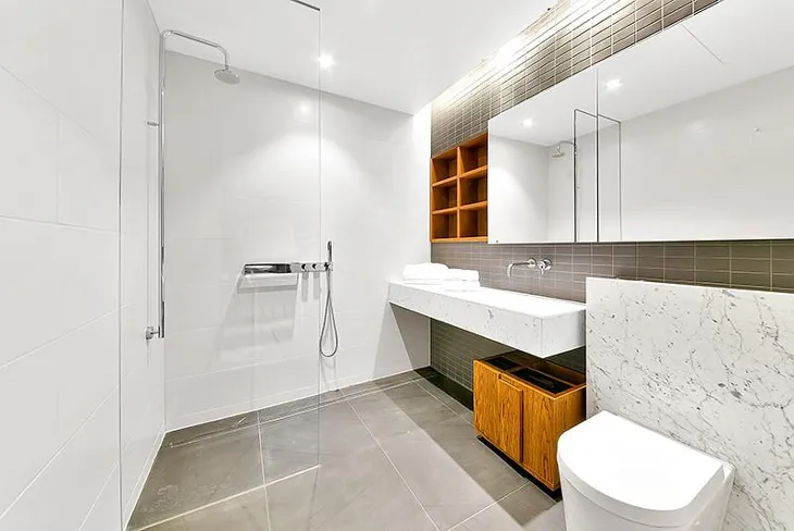 Flat Bartholomew Close in City of London