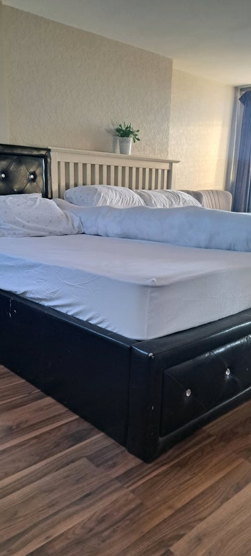 Room Pearcroft Road in Greater London