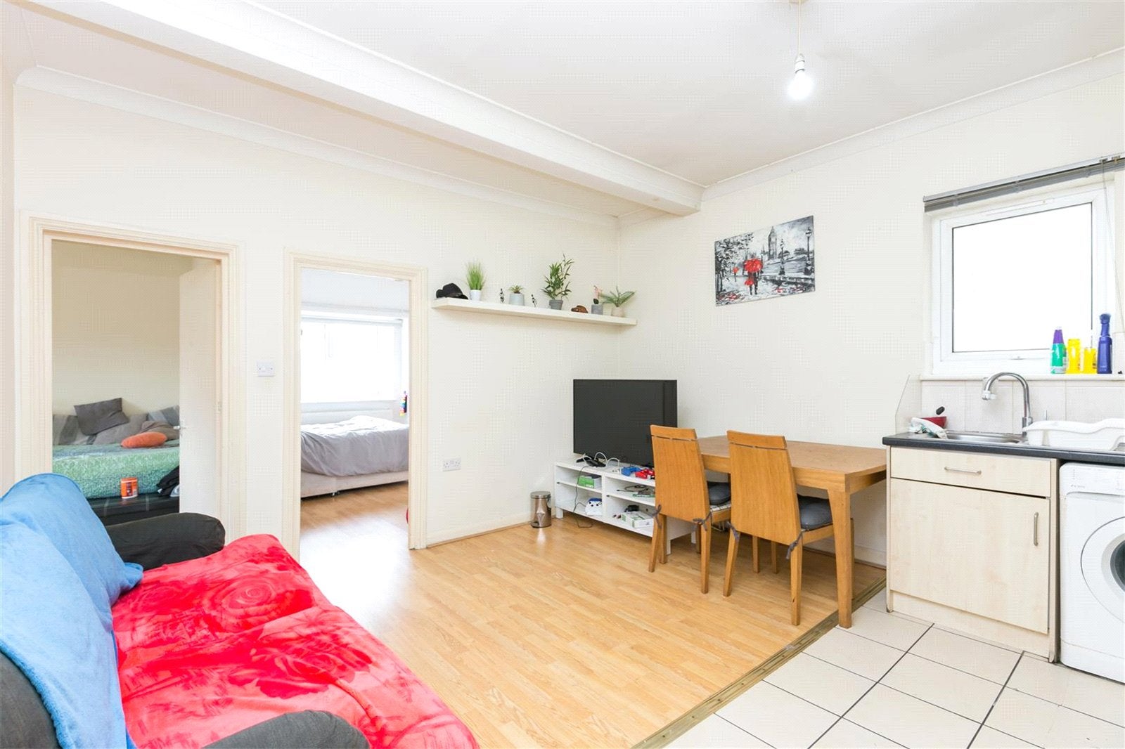 Flat Westbury Avenue in Greater London