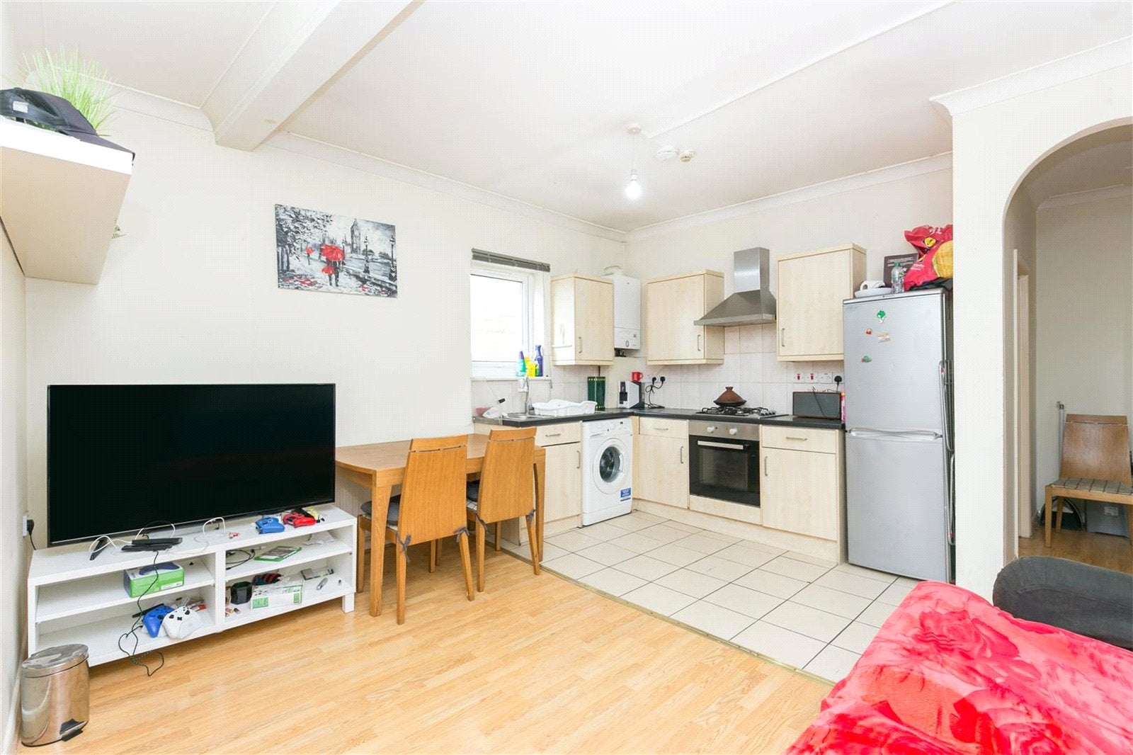 Flat Westbury Avenue in Greater London