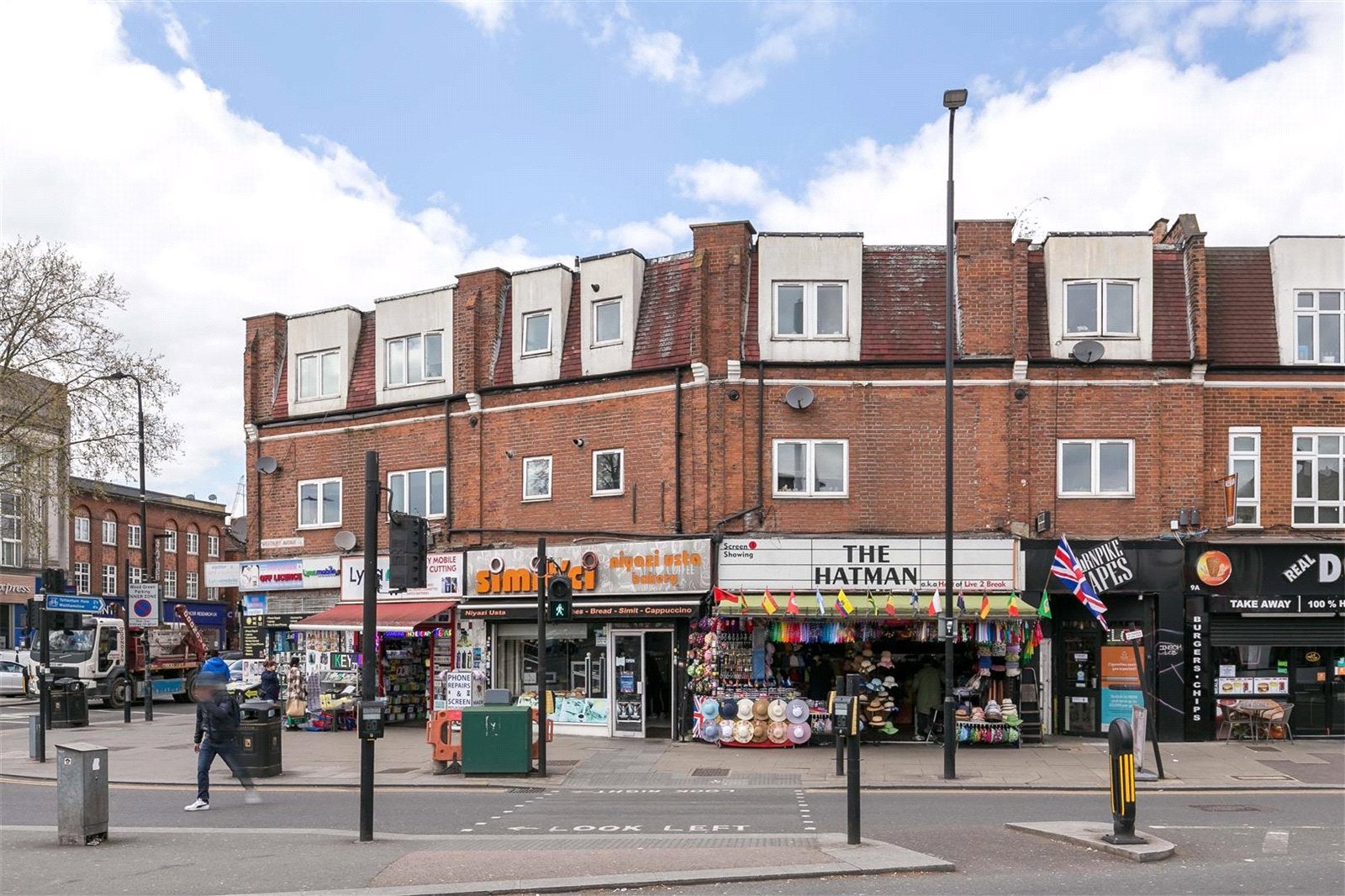 Flat Westbury Avenue in Greater London