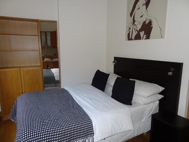 Flat Cartwright Gardens in Greater London