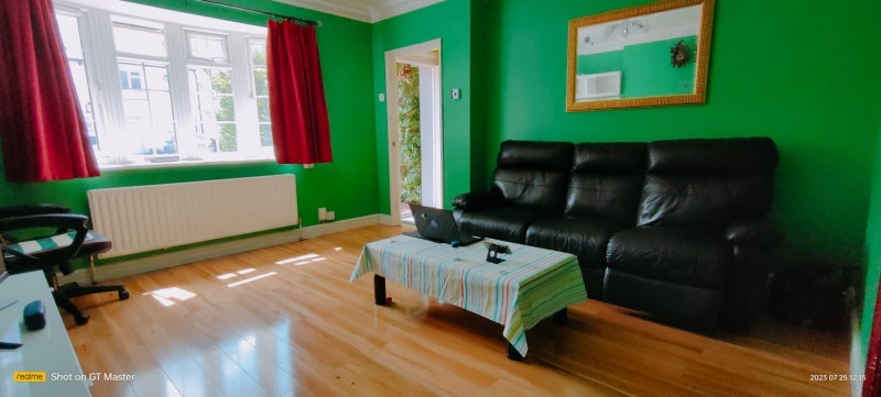 Room Foss Avenue in Greater London