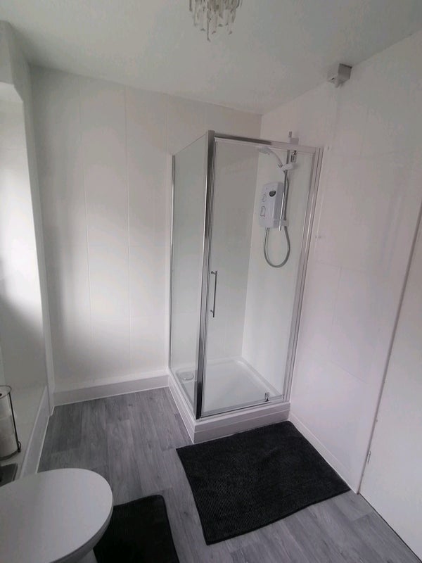 Room Mountain Road in Caerphilly