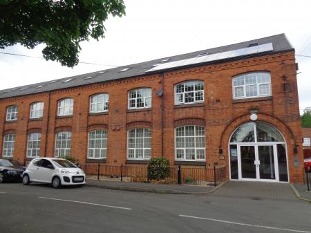 Flat Algernon Road in Melton