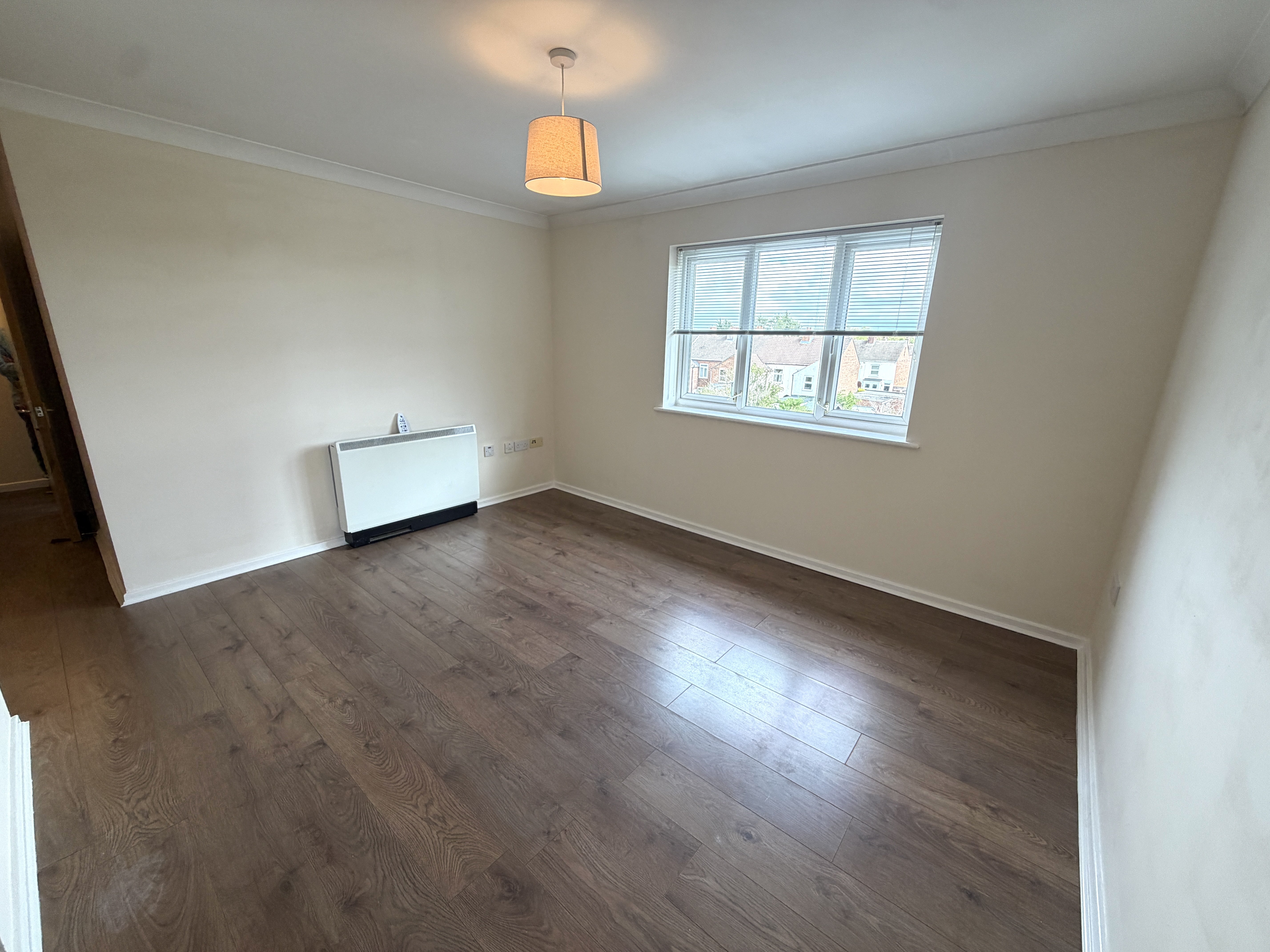 Flat Fellowes Road in Peterborough