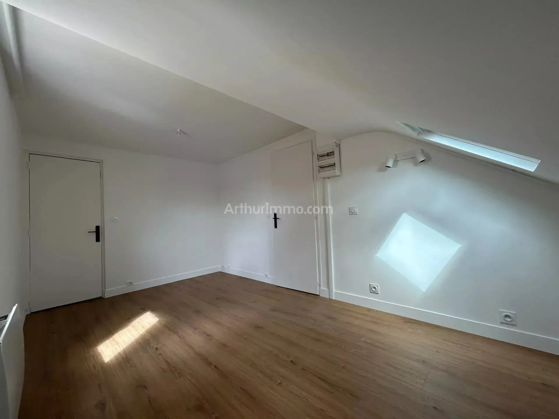 Appartement Avenue Paul Vaillant-Couturier à Paray-Vieille-Poste