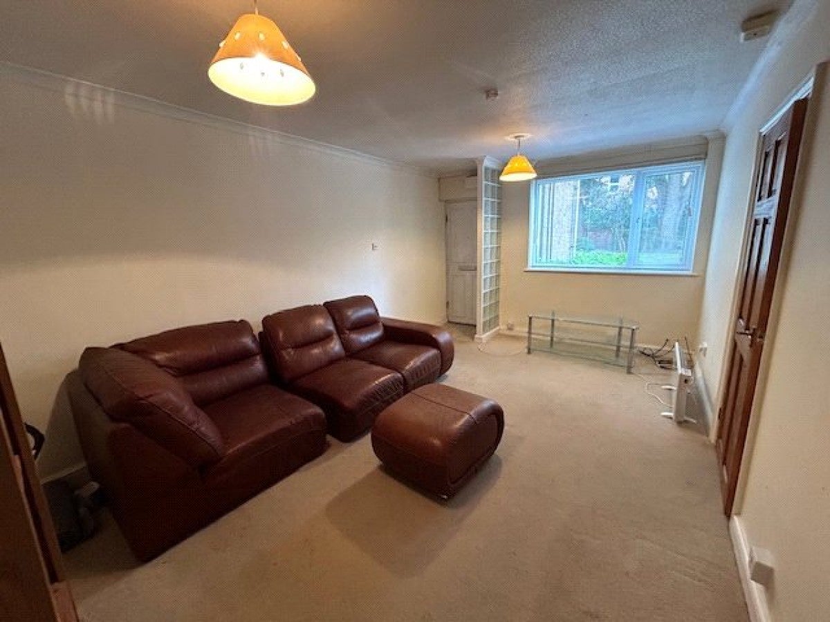 Flat Albany Road in Coventry
