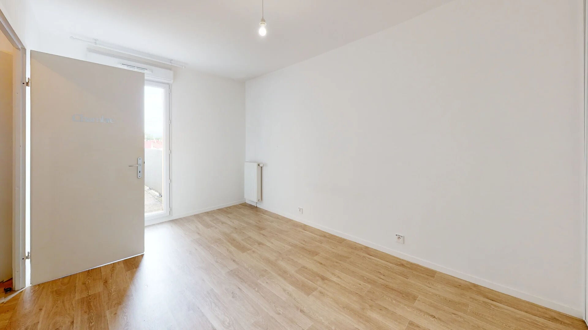 Flat Rue Colette Besson in Morangis