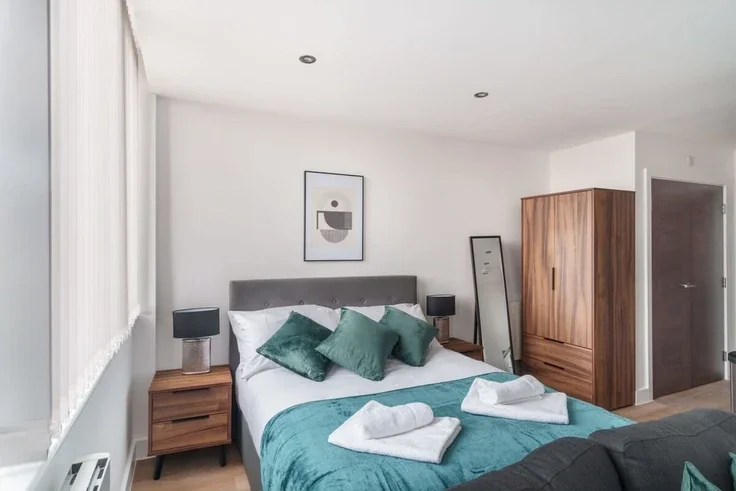 Flat Talbot Road in Trafford
