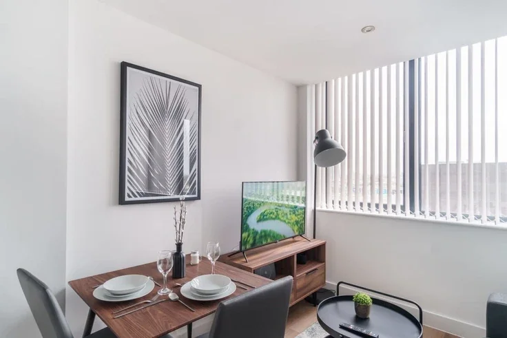 Flat Talbot Road in Trafford