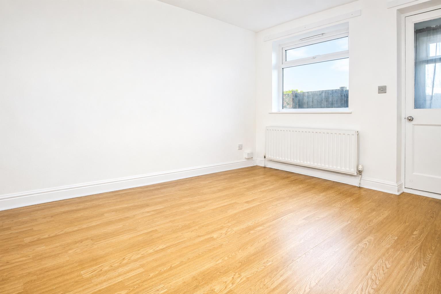 Flat Lomond Road in Dacorum