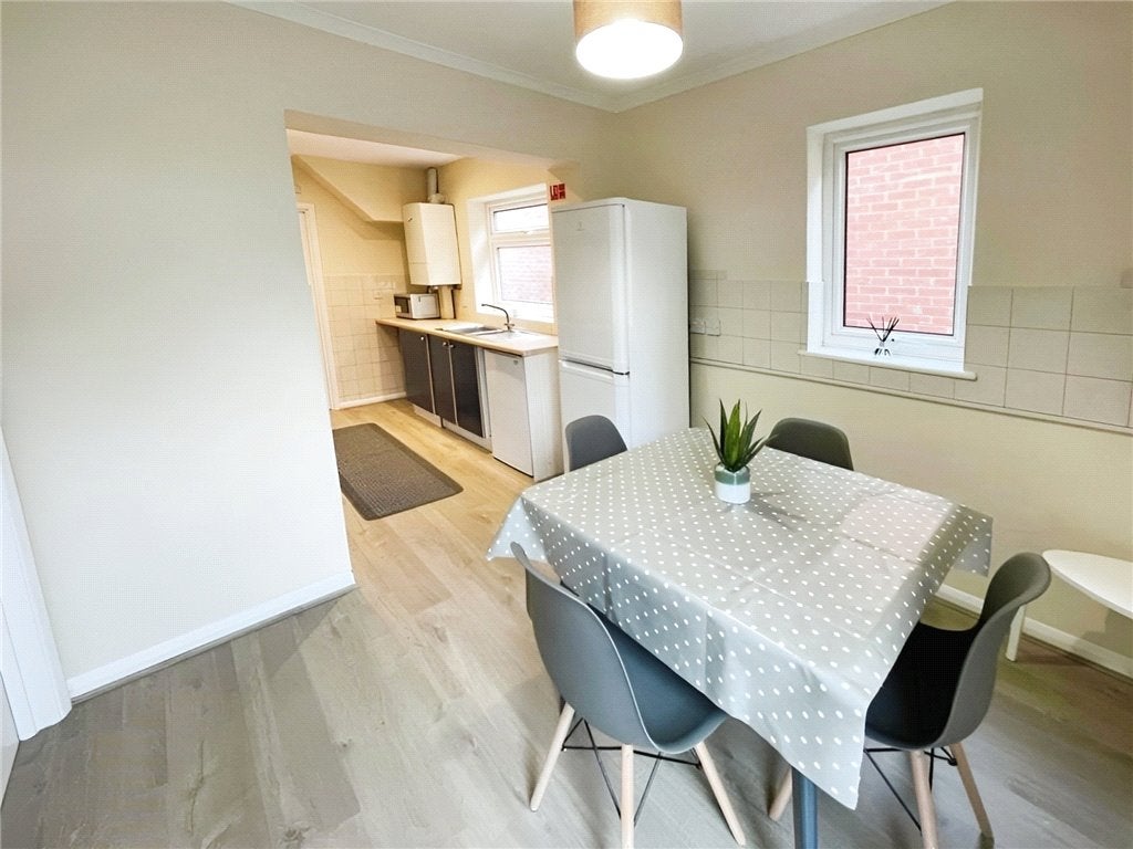 Flat Oakfields in Guildford