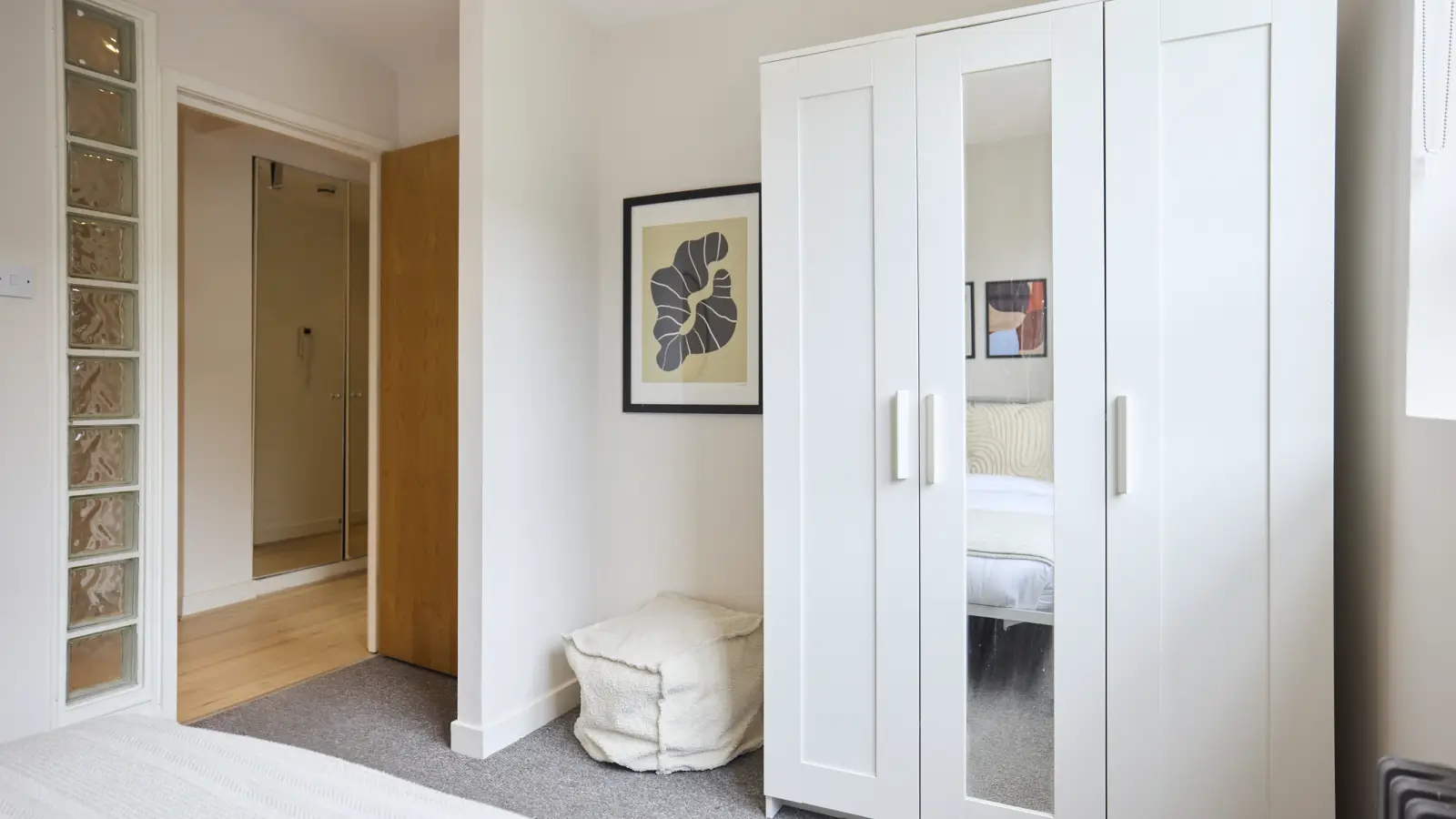 Flat Salcombe Road in Greater London