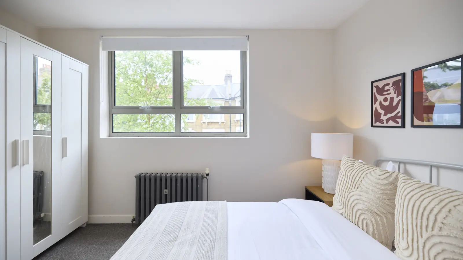 Flat Salcombe Road in Greater London