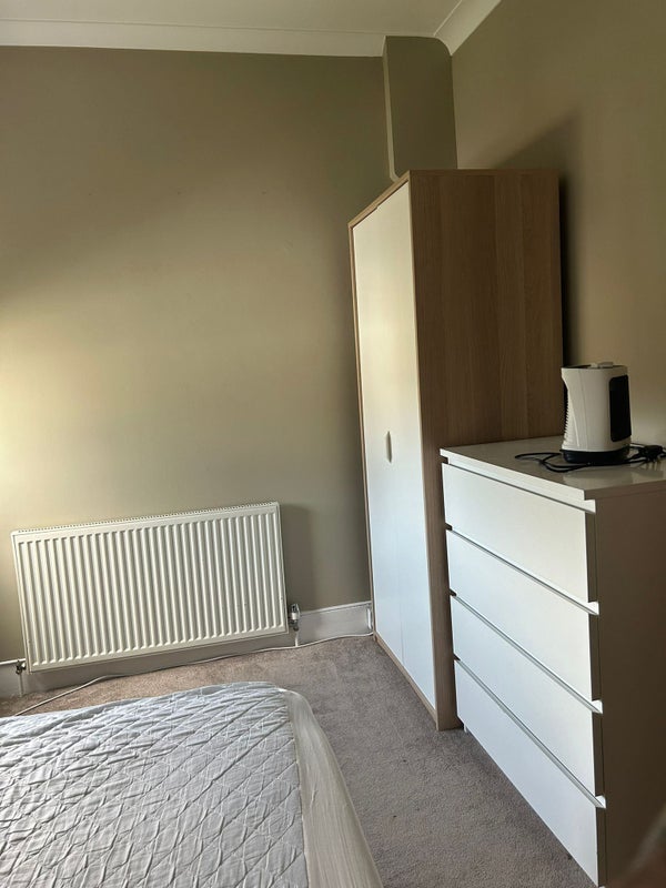 Room Winterstoke Road in Greater London