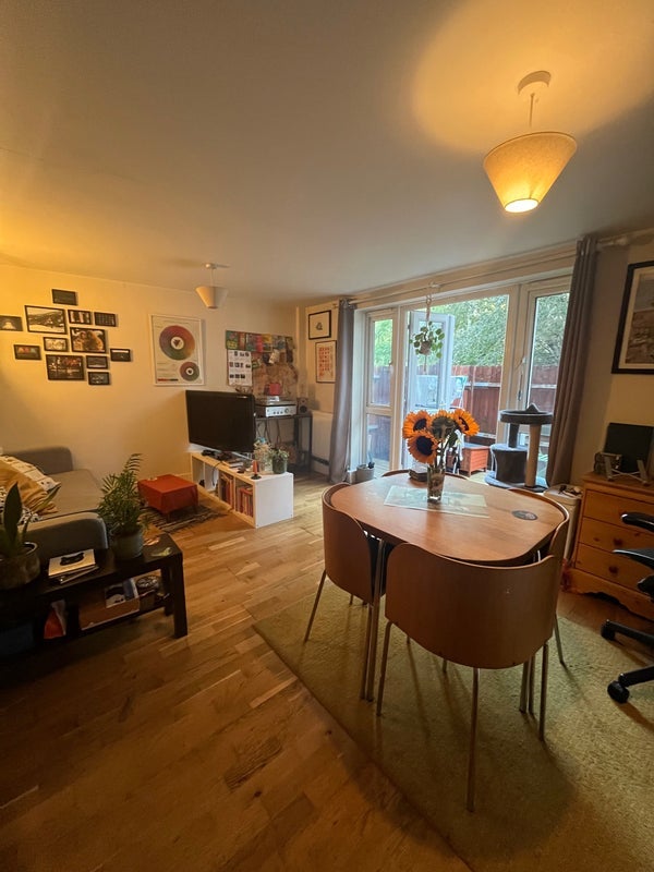 Room Kempthorne Road in Greater London