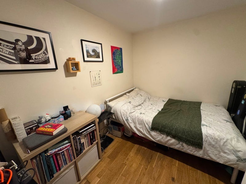 Room Kempthorne Road in Greater London