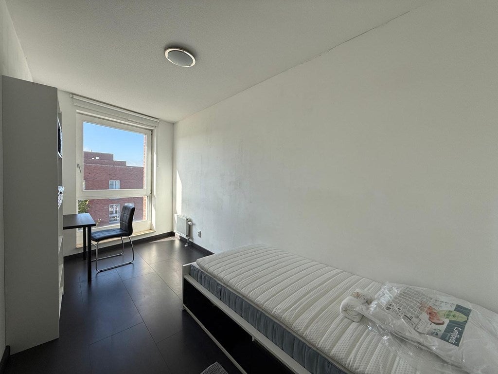 Woning te huur: Cas Oorthuyskade, Amsterdam