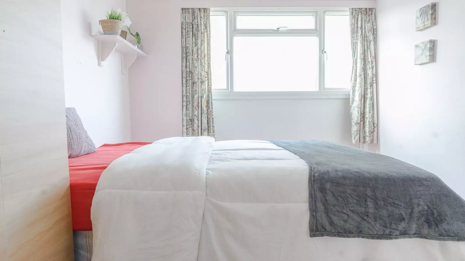 Room Pearscroft Road in Greater London